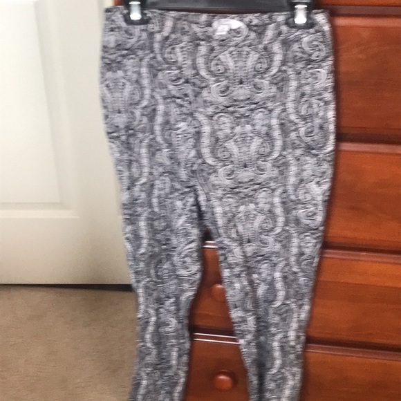 Patterned pants - Picture 3 of 3